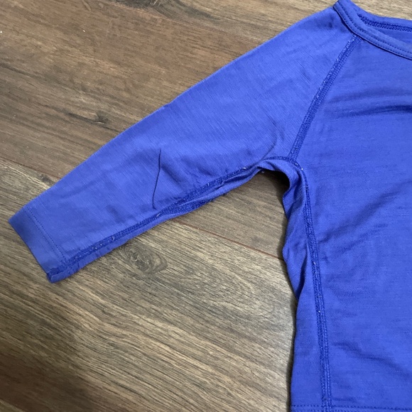 2/$30 Icebreaker 200 100% merino wool top - Picture 8 of 8